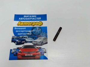Шпилька коллектора в головку Таврия (шт.)